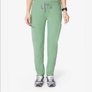 FIGS scrubs - Jade